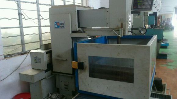 中走絲機床