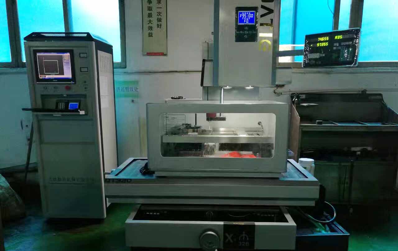 東莞常平線切割機(jī)床實(shí)地客戶現(xiàn)場