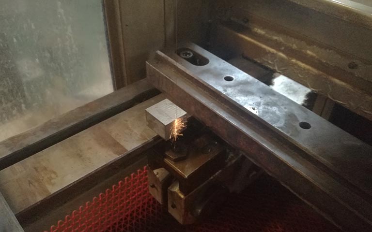 線切割校垂直度需要注意什么