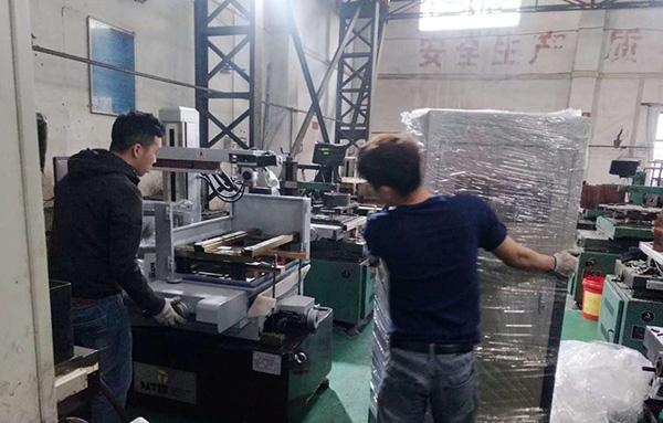 廣東（偉仕達電器）極速中走絲現場安裝